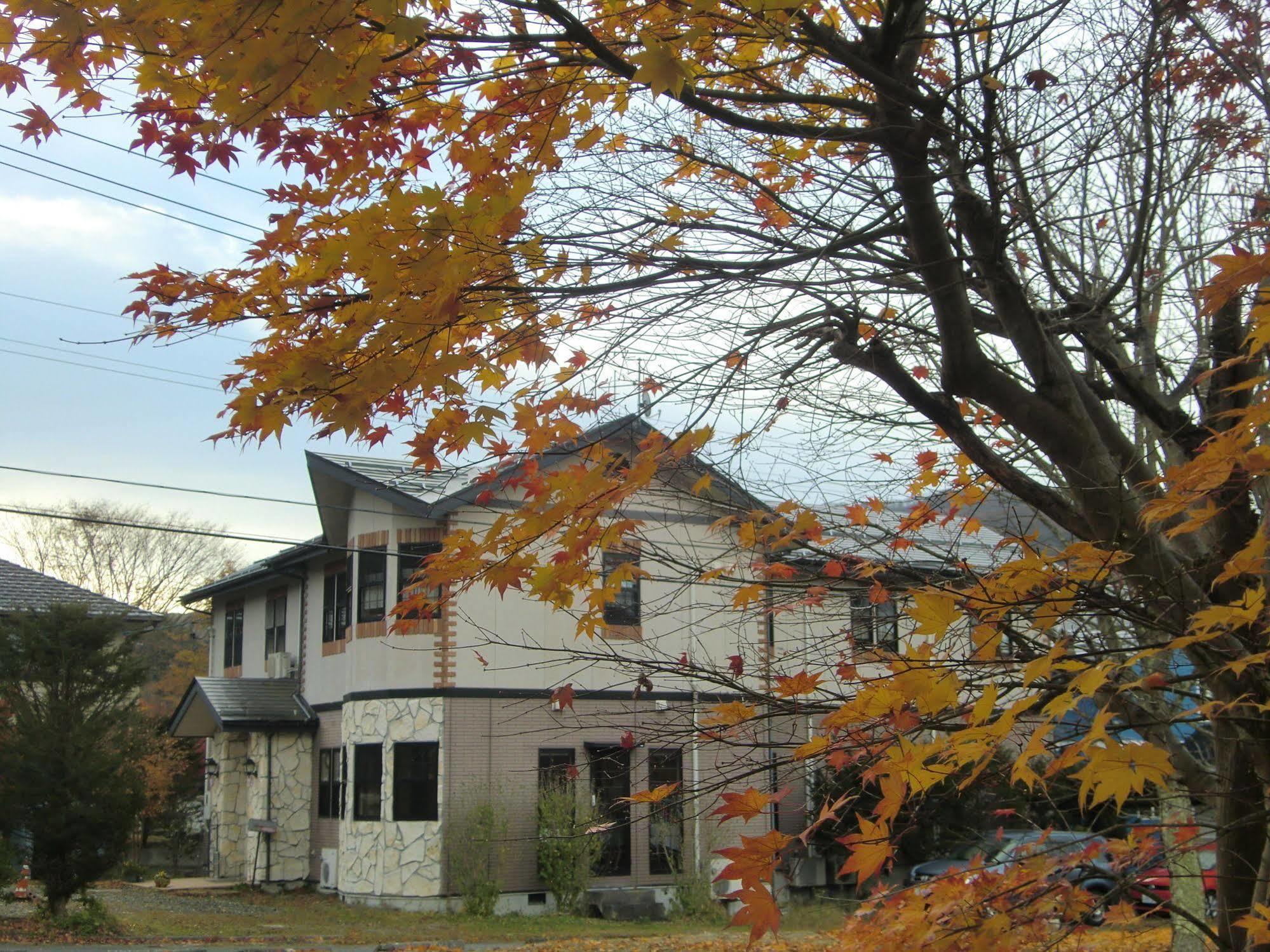 ペンションカパルア軽井沢 Otel Karuizawa Dış mekan fotoğraf
